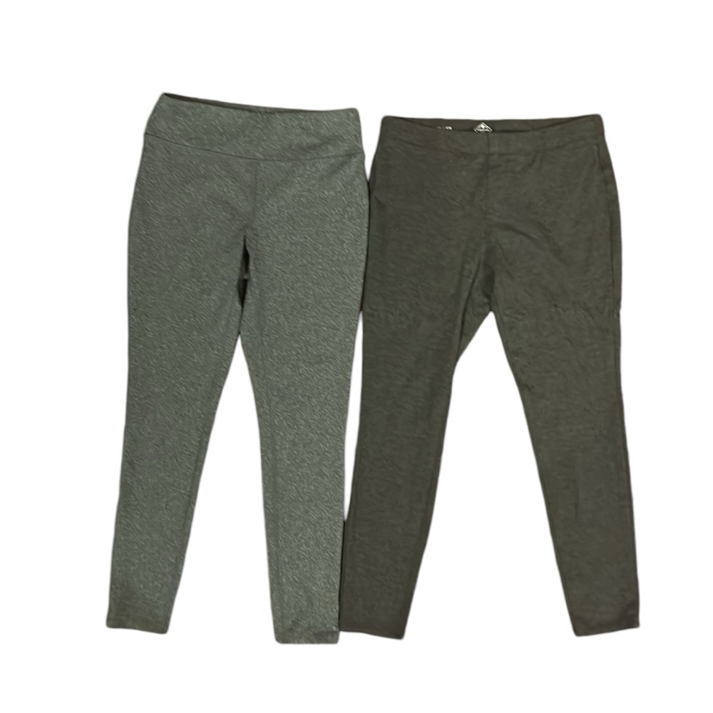 2 legging bundle, St John’s Bay skinny leg, gray pair is also skinny leg